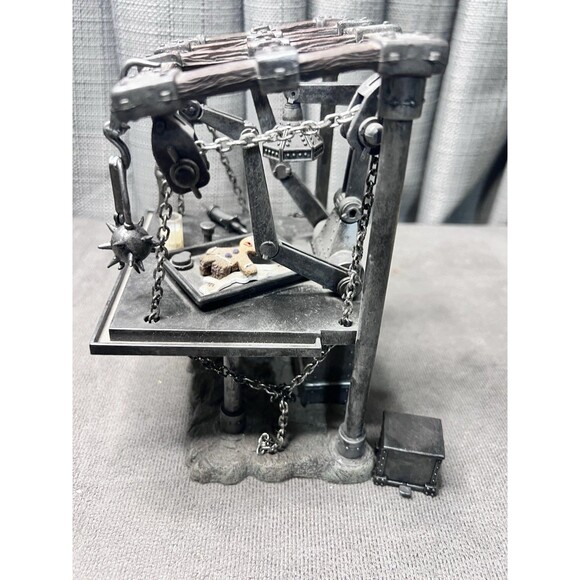 Shrek McFarlane Toys Talking Lord Farquaad Playset Duloc Dungeon Gingy Works - Picture 8 of 16